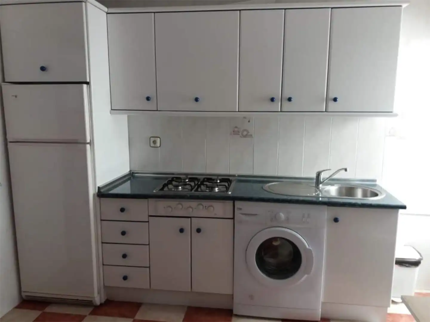 Detached homes for sale in Calle Elias Serrano, 24, Minas de Riotinto Kitchen of Detached homes for sale in Minas de Riotinto with Furnished, Oven and Washing machine