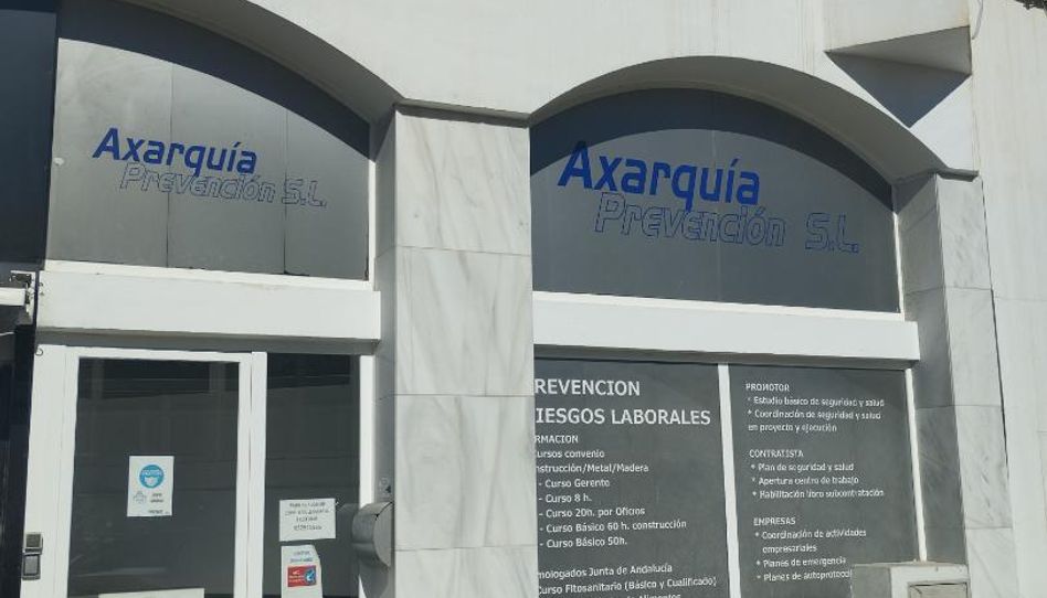 Commercial properties for sale in Avenida de Pescia, 1, Avda Pescia - Ctra de Frigiliana, Nerja - image 1 Photo 1 of Commercial properties for sale in Avenida de Pescia, 1, Avda Pescia - Ctra de Frigiliana, Nerja