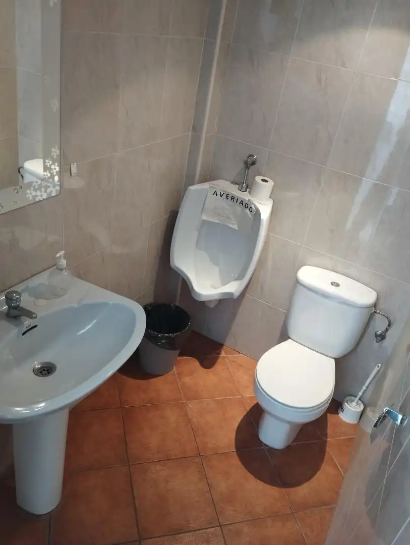 Local en venta en Avenida de Pescia, 1, Avda Pescia - Ctra de Frigiliana Baño de Local en venta en Nerja con Aire acondicionado y Calefacción