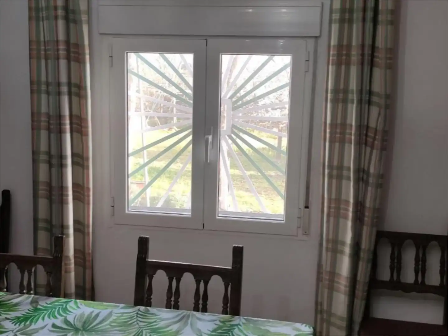Casa o xalet en venda a Lanzahíta Dormitori de Casa o xalet en venda en Lanzahíta amb Jardí privat, Piscina i Moblat