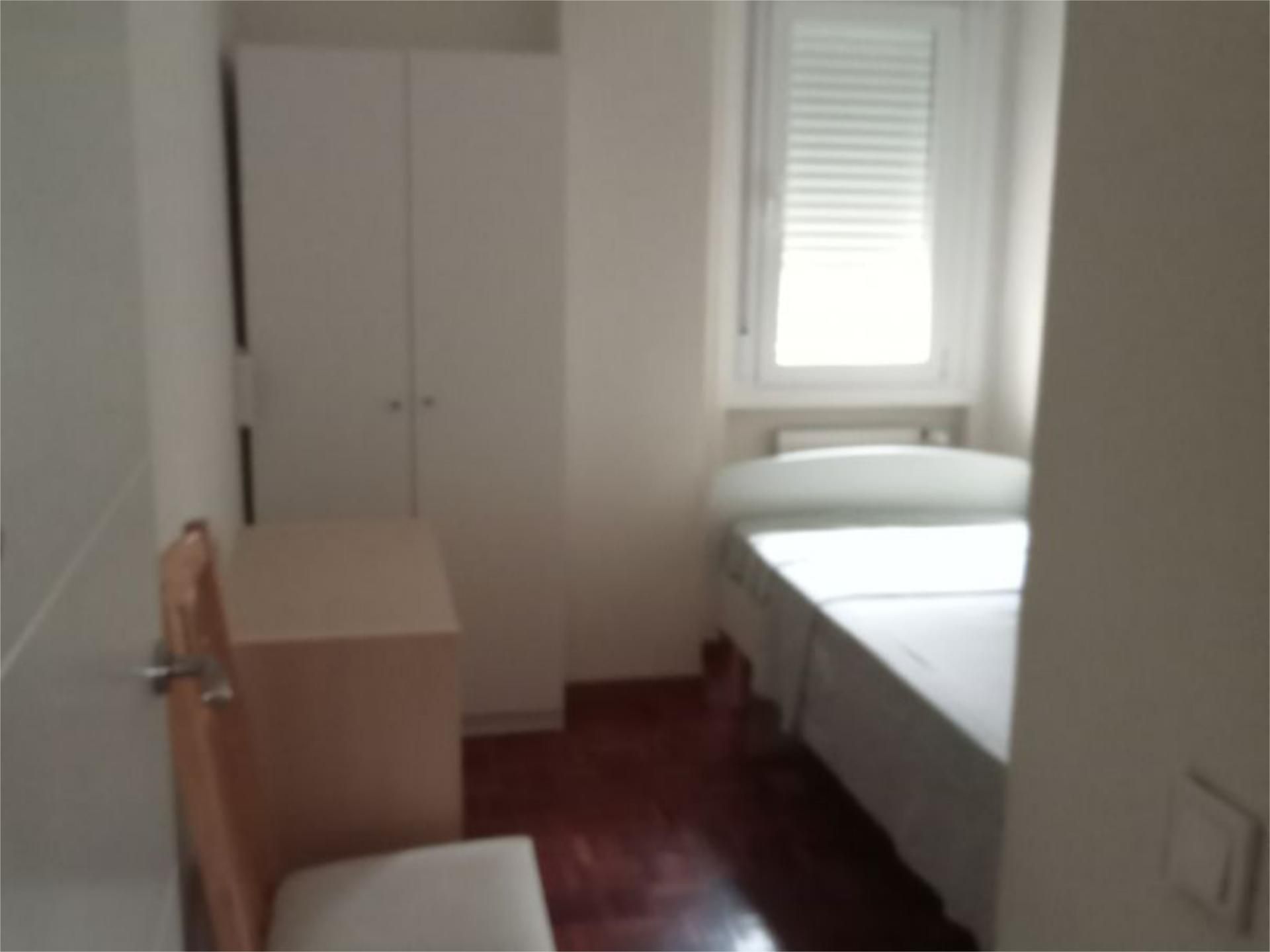 Flat to share in Calle de Oña, 65, Virgen del Cortijo - Manoteras