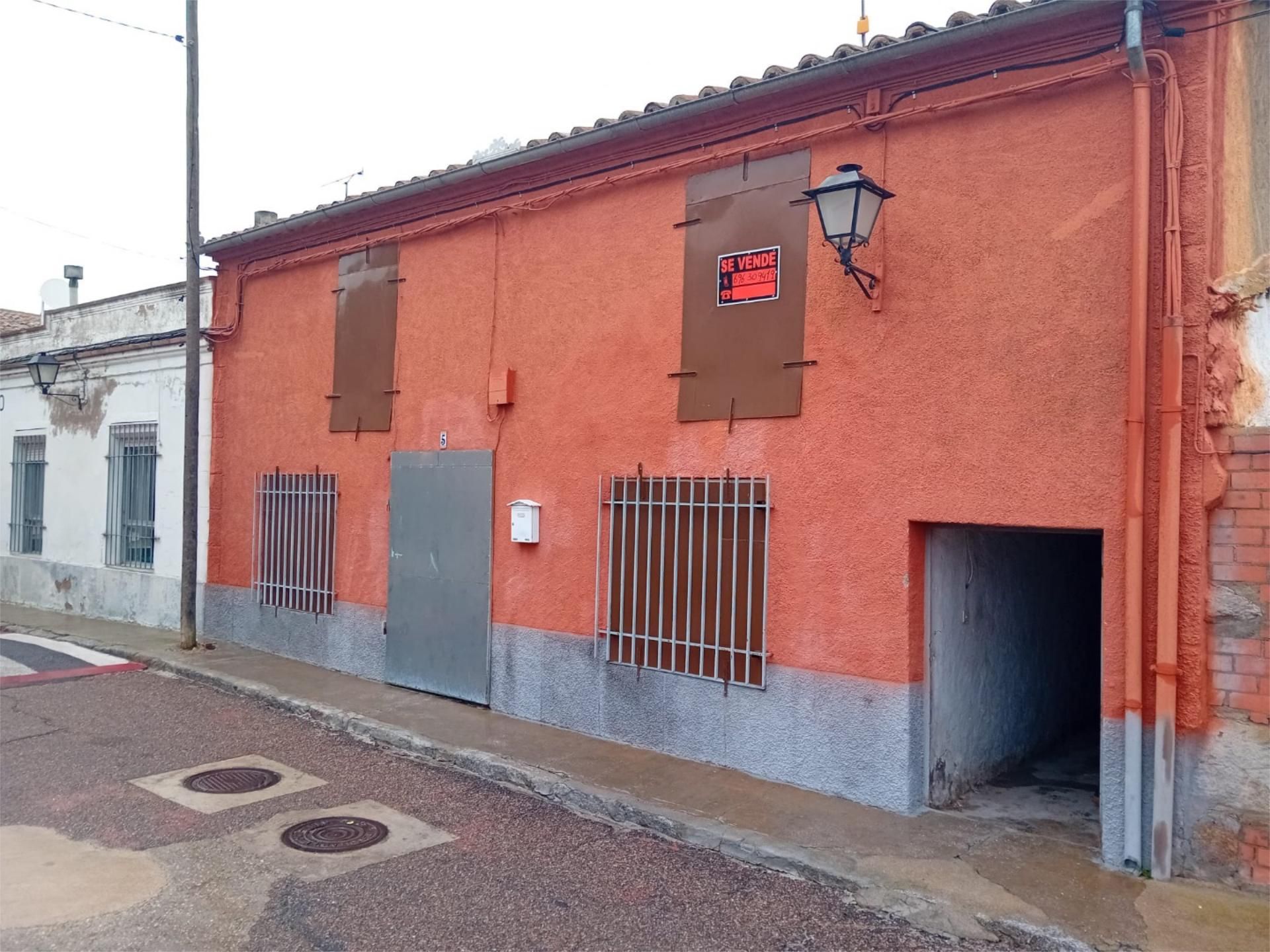 Vista exterior de Planta baixa en venda en Santiago de la Puebla amb Calefacció i Traster