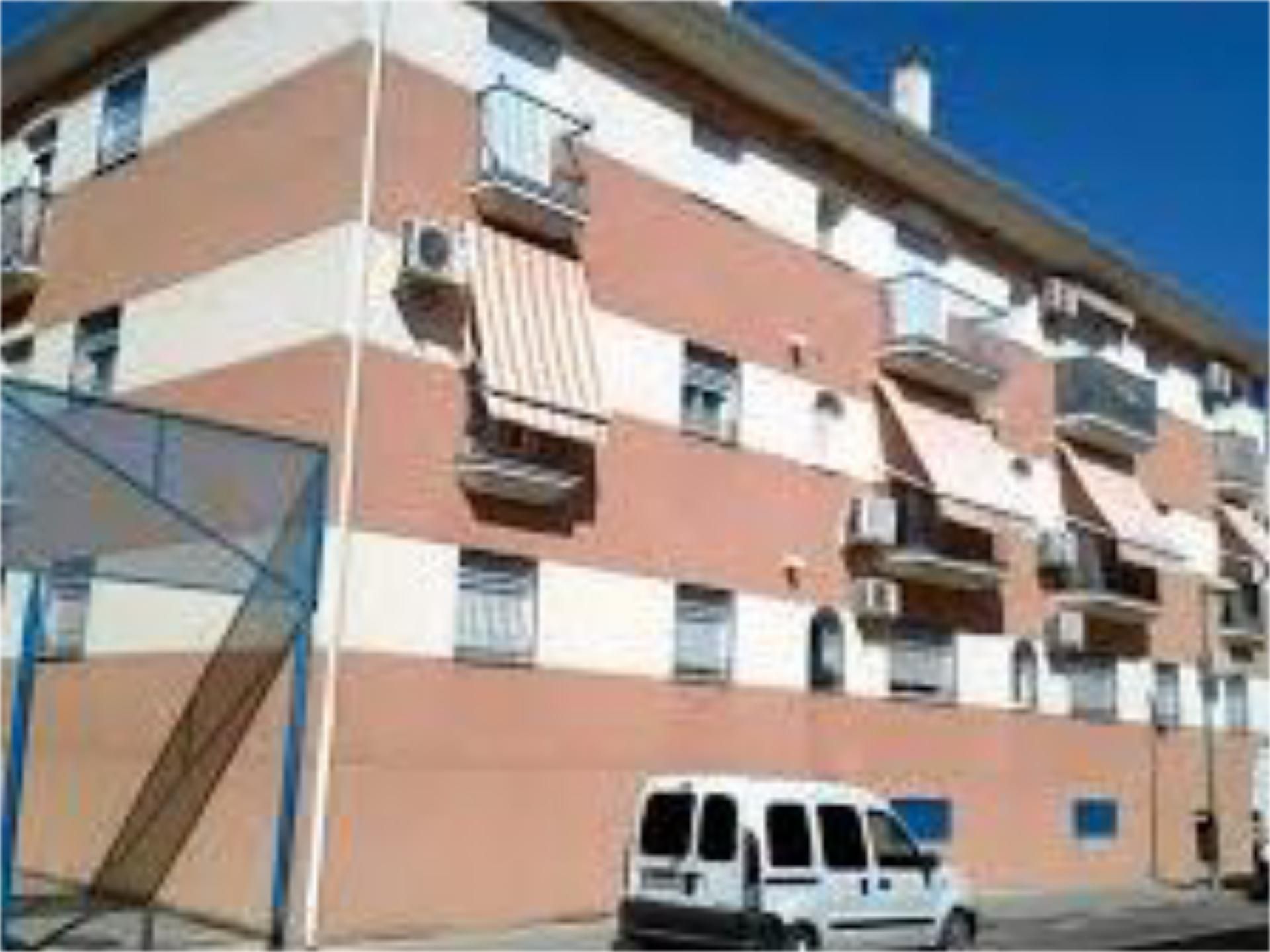 Exterior view of Garage to rent in Baena