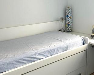 Dormitori de Pis per a compartir en Elche / Elx amb Aire condicionat, Piscina i Balcó