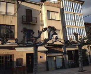 Vista exterior de Casa adosada en venda en Santo Domingo de la Calzada