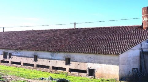 Foto 2 von Fabrikhallen zum Verkauf in Calle Carretera, 19, Pueyo de Santa Cruz, Huesca