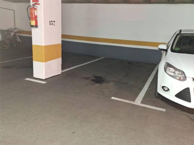 Garaje en Alquiler en Calle Olímpico Francisco Fernández Ochoa, 14 en Parque Ondarreta - Urtinsa