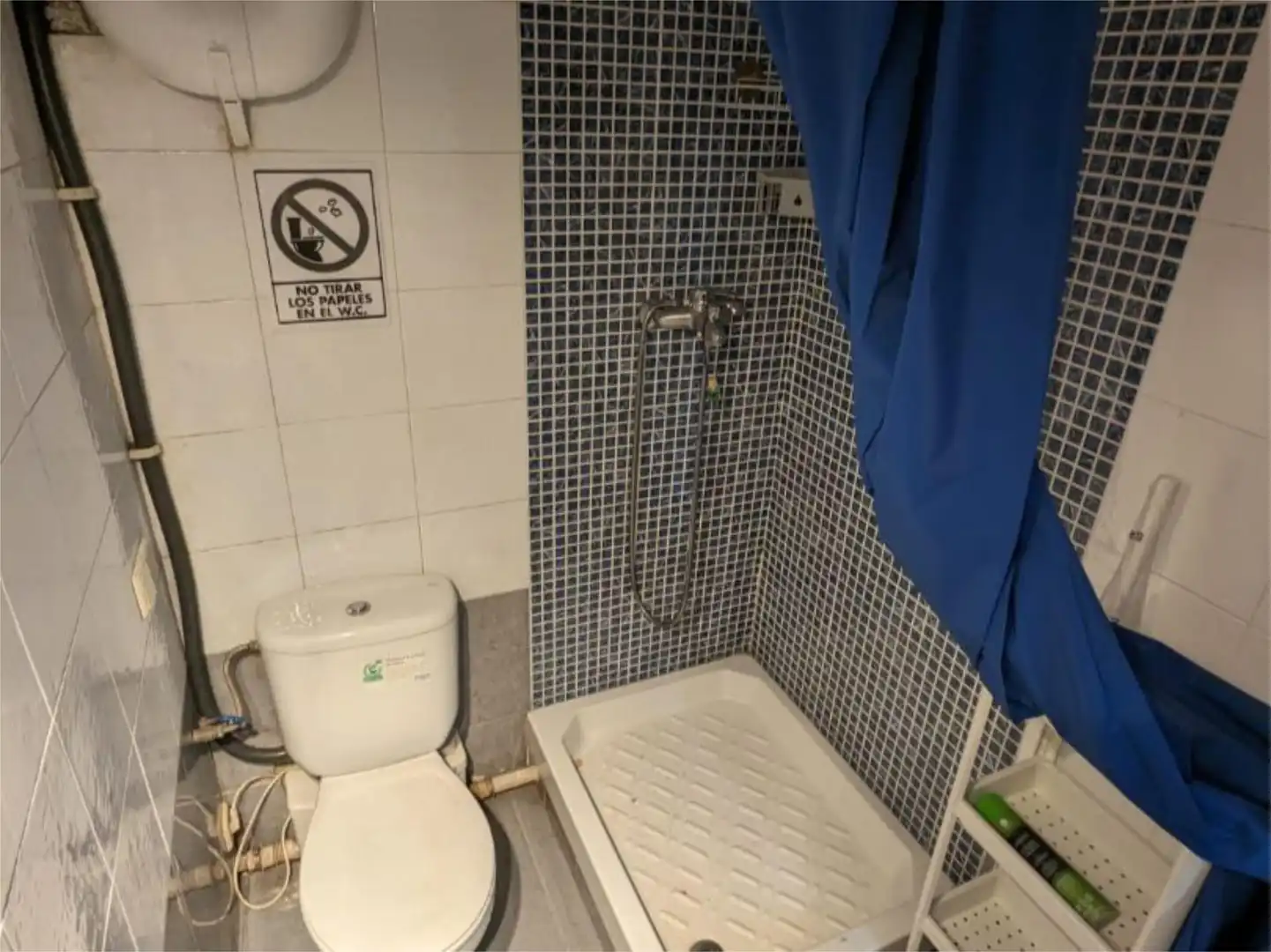 Storage room for sale in Carrer de Mossèn Jacint Verdaguer, 98, Vinyets - Molí Vell Bathroom of Storage room for sale in Sant Boi de Llobregat