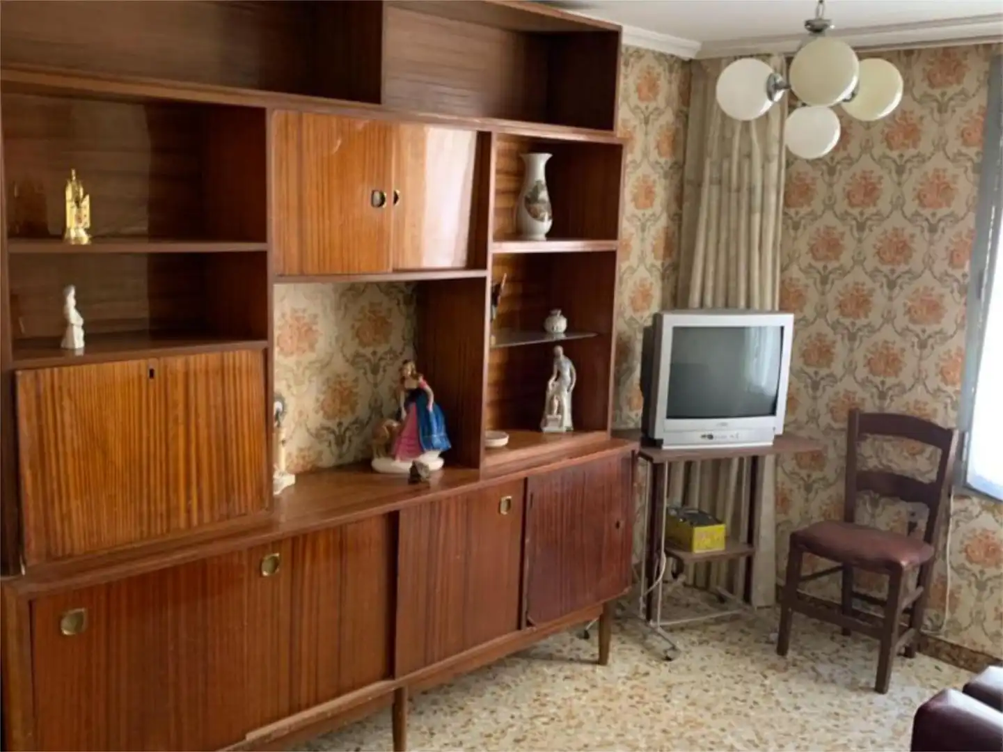 Sala de estar de Casa adosada en venta en Torrijo de la Cañada con Terraza, Trastero y Amueblado