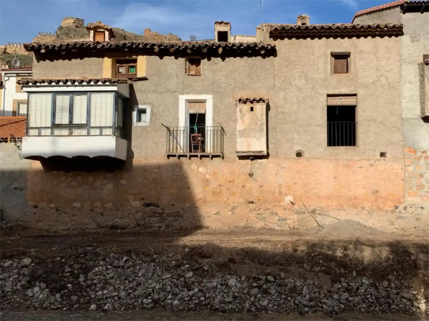Vista exterior de Casa adosada en venta en Torrijo de la Cañada con Terraza, Trastero y Amueblado