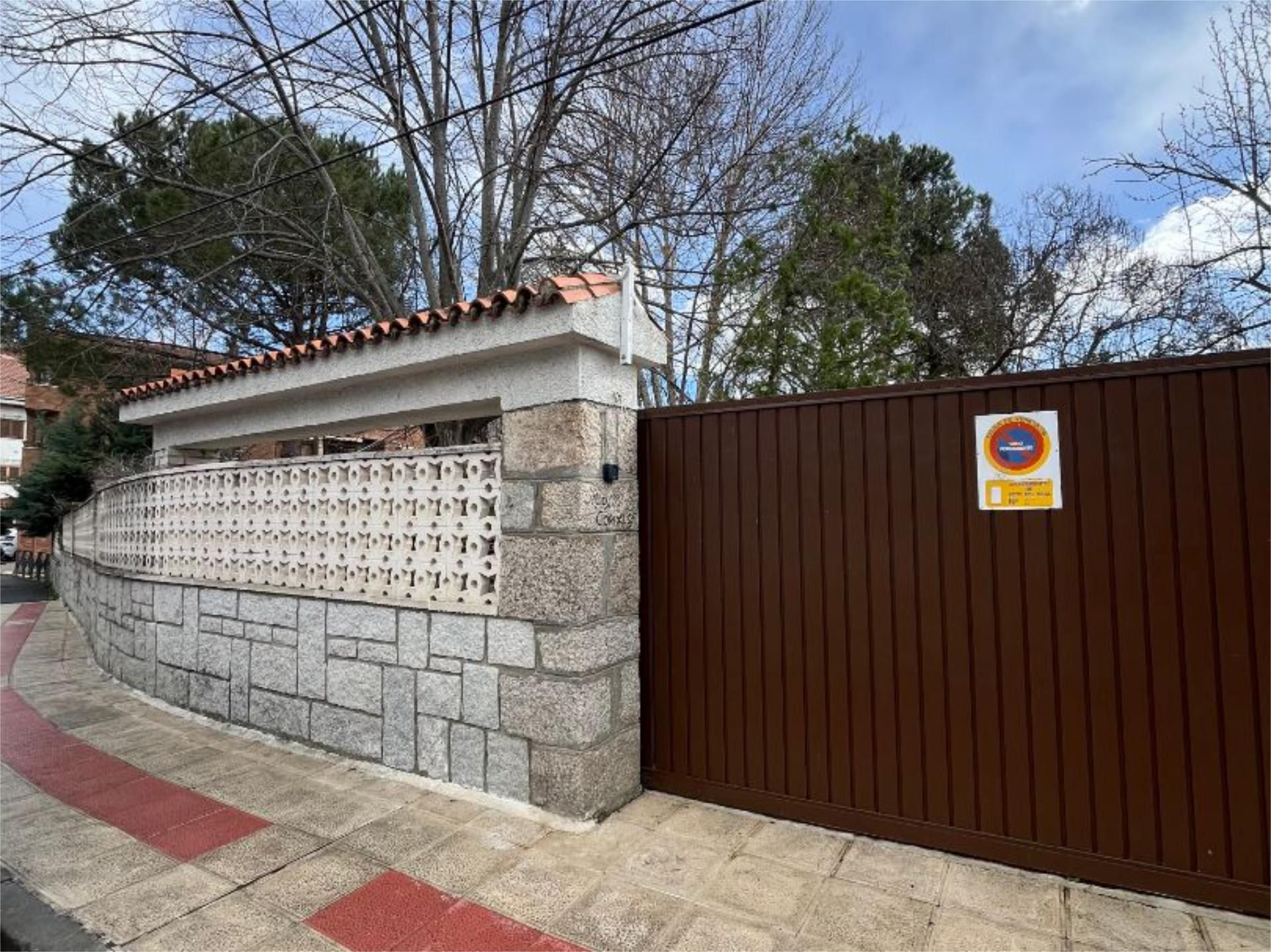 Exterior view of Land for sale in Soto del Real
