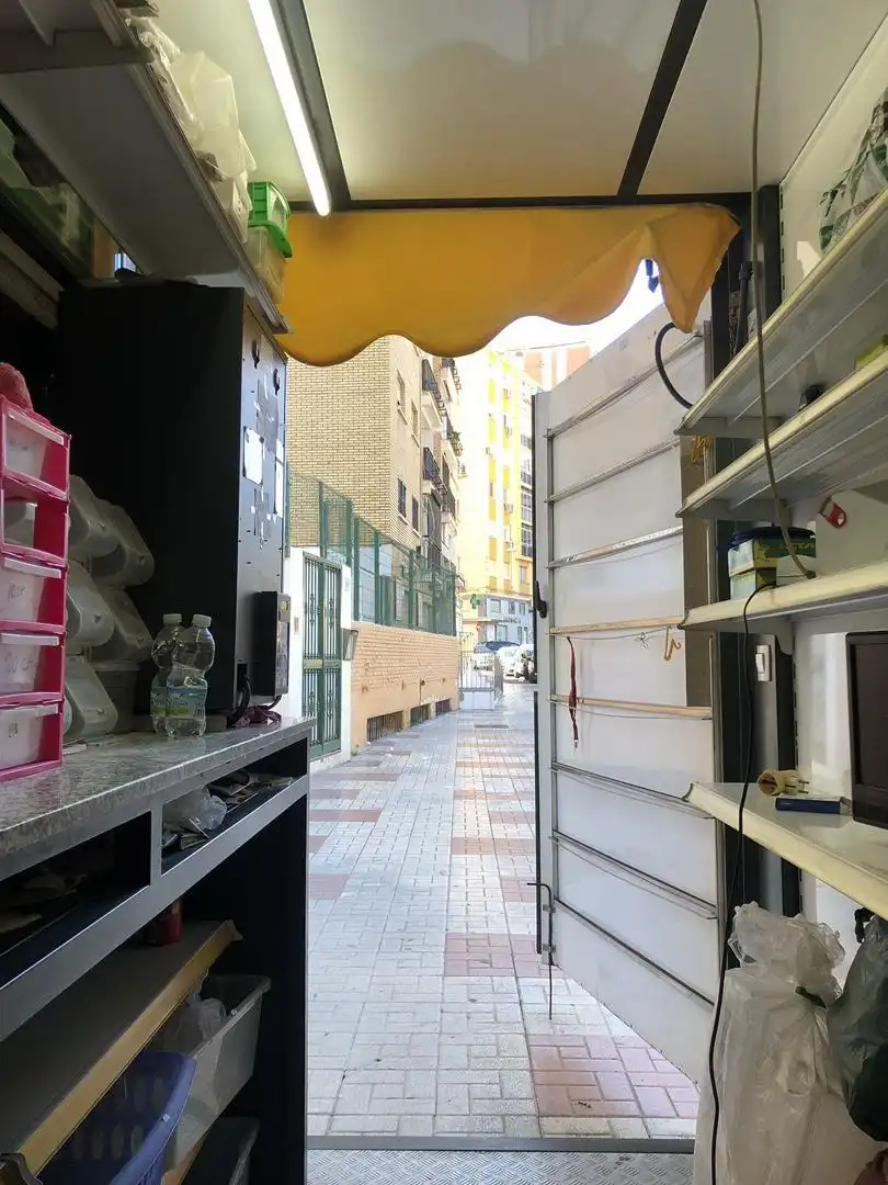 Local en venta en Calle Segismundo Moret, 27, Parque Victoria Eugenia Vista exterior de Local en venta en Málaga con Aire acondicionado