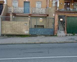 Vista exterior de Casa o xalet en venda en Camas amb Aire condicionat i Terrassa