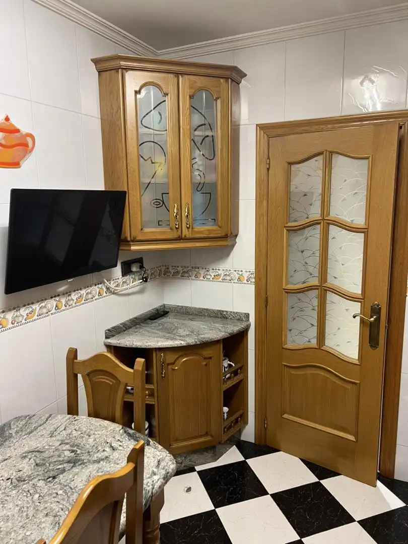 Flat for rent in Rúa Hortensia, 3, A Piriganlla - Albeiros - Garabolos Kitchen of Flat for rent in Lugo with Heating, Furnished and Oven