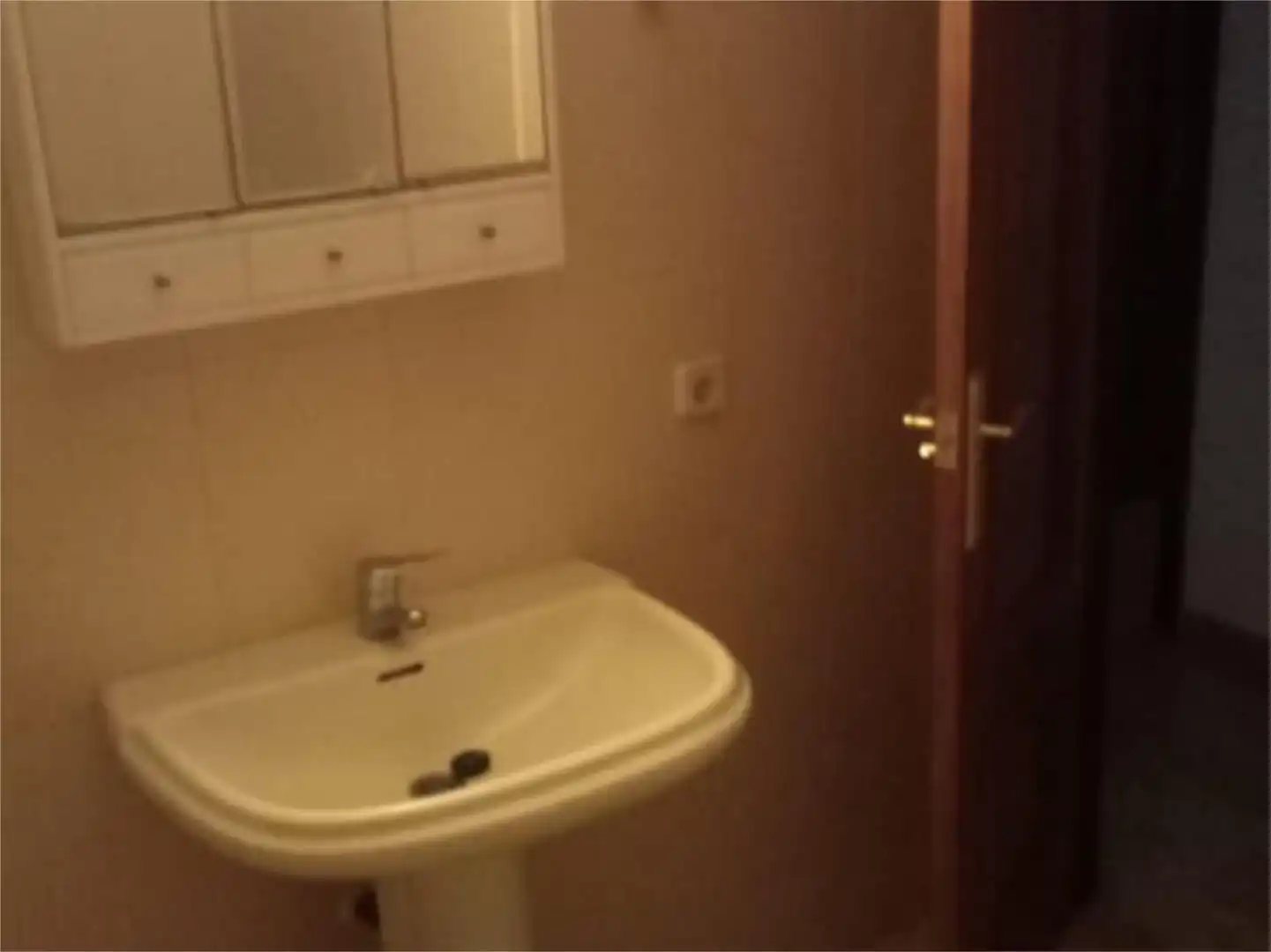 Piso en venta en Calle Alcalá Wenceslada, 4, Ctra. Circunvalación - La Magdalena Baño de Piso en venta en Jaén con Aire acondicionado, Calefacción y Jardín privado