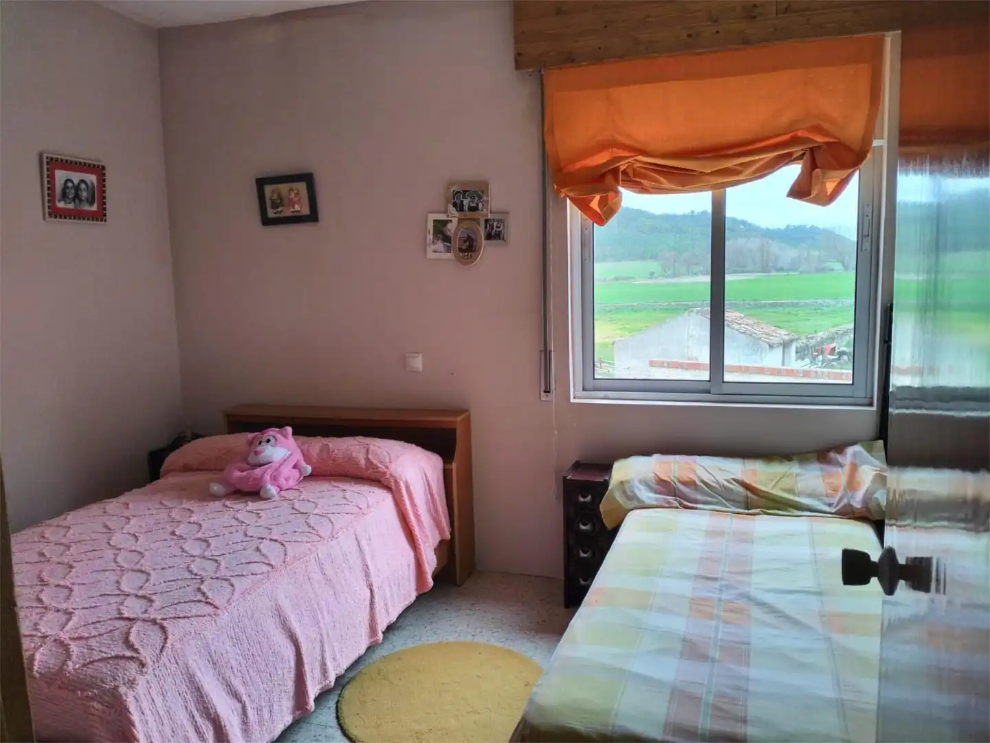 Casa adosada en venda a Calle Cavestany, 12, San Cebrián de Mazote Dormitori de Casa adosada en venda en San Cebrián de Mazote amb Calefacció i Moblat