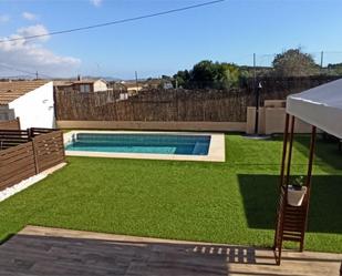 Piscina de Finca rústica en venda en Vilanova i la Geltrú amb Aire condicionat, Terrassa i Piscina