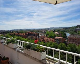 Vista exterior de Àtic en venda en Valladolid Capital amb Aire condicionat, Terrassa i Balcó