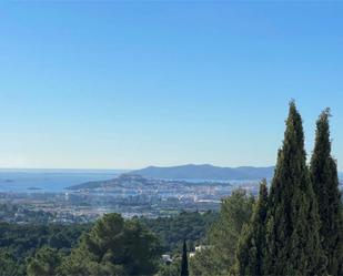 Vista exterior de Dúplex en venda en Santa Eulària des Riu amb Aire condicionat, Terrassa i Piscina