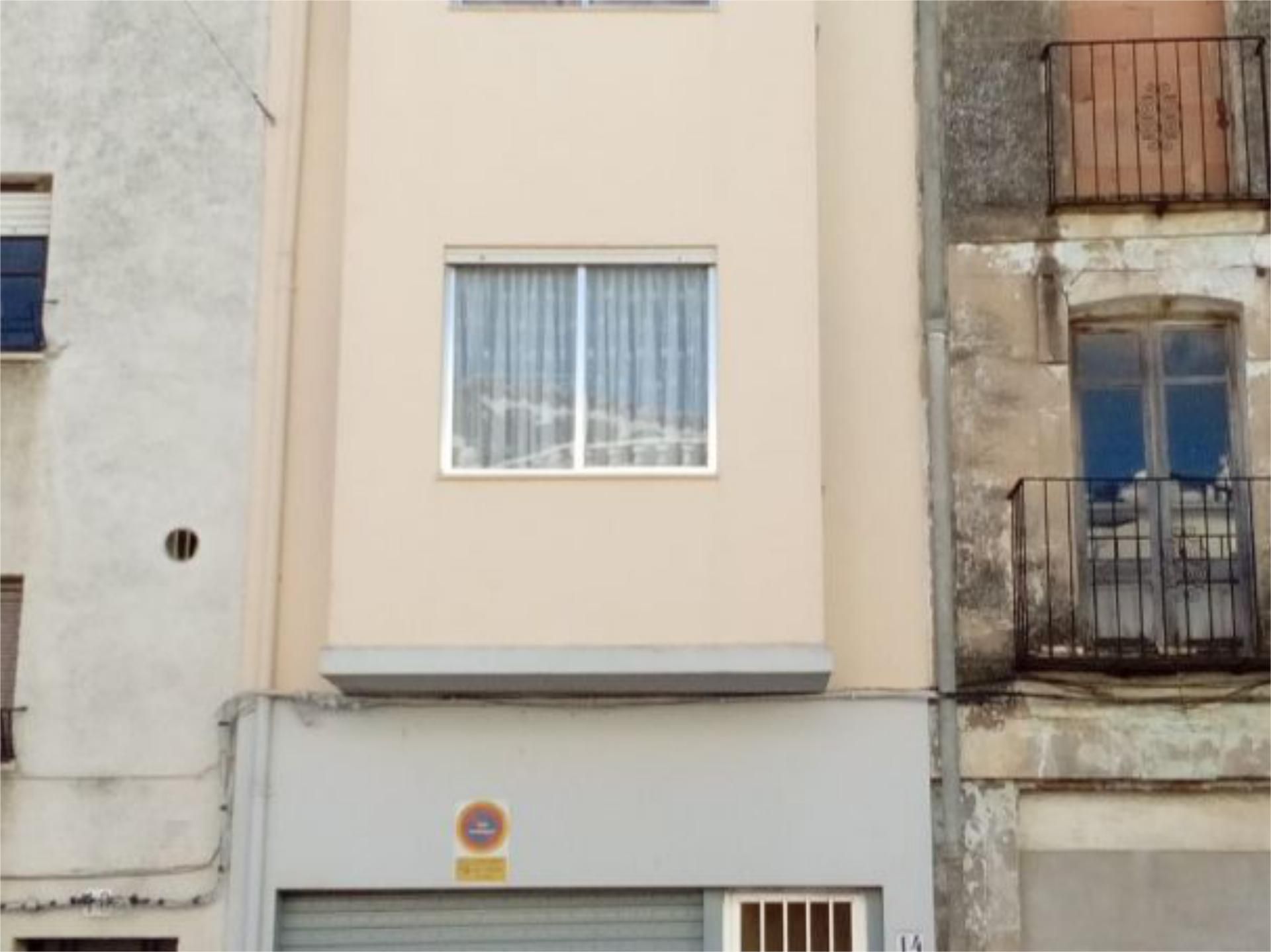 Vista exterior de Casa adosada en venda en Càlig amb Terrassa