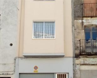 Vista exterior de Casa adosada en venda en Càlig amb Terrassa