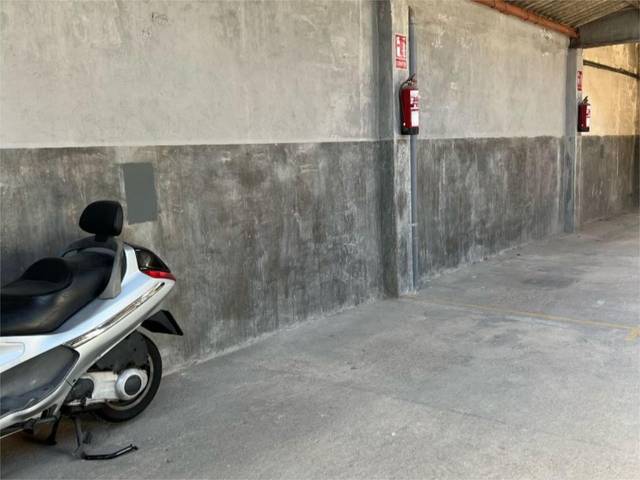 Garaje en Alquiler en Carrer de l'Hospital, 28 en Eixample - Can Bogunyà