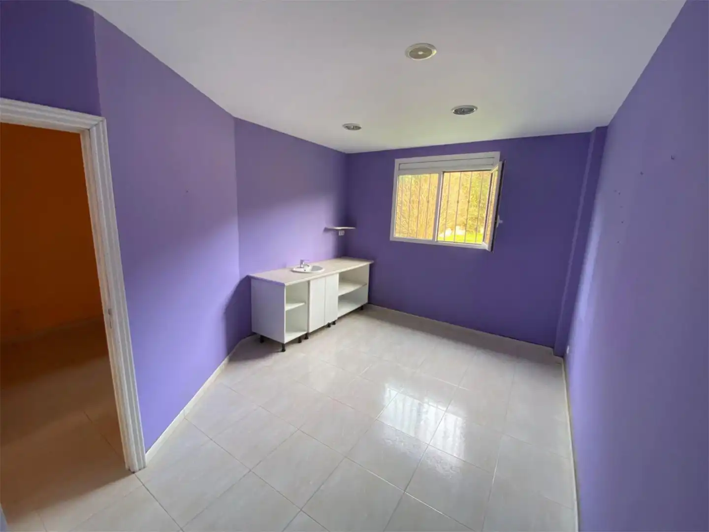 Premises for rent in Voto