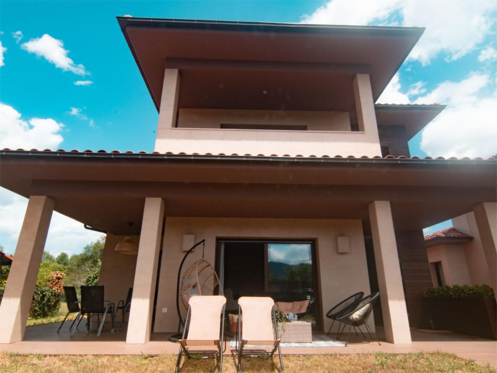 Terrassa de Casa o xalet en venda en Nava amb Balcó