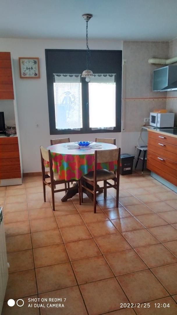 Menjador de Apartament de lloguer en Sanaüja amb Calefacció, Terrassa i Moblat