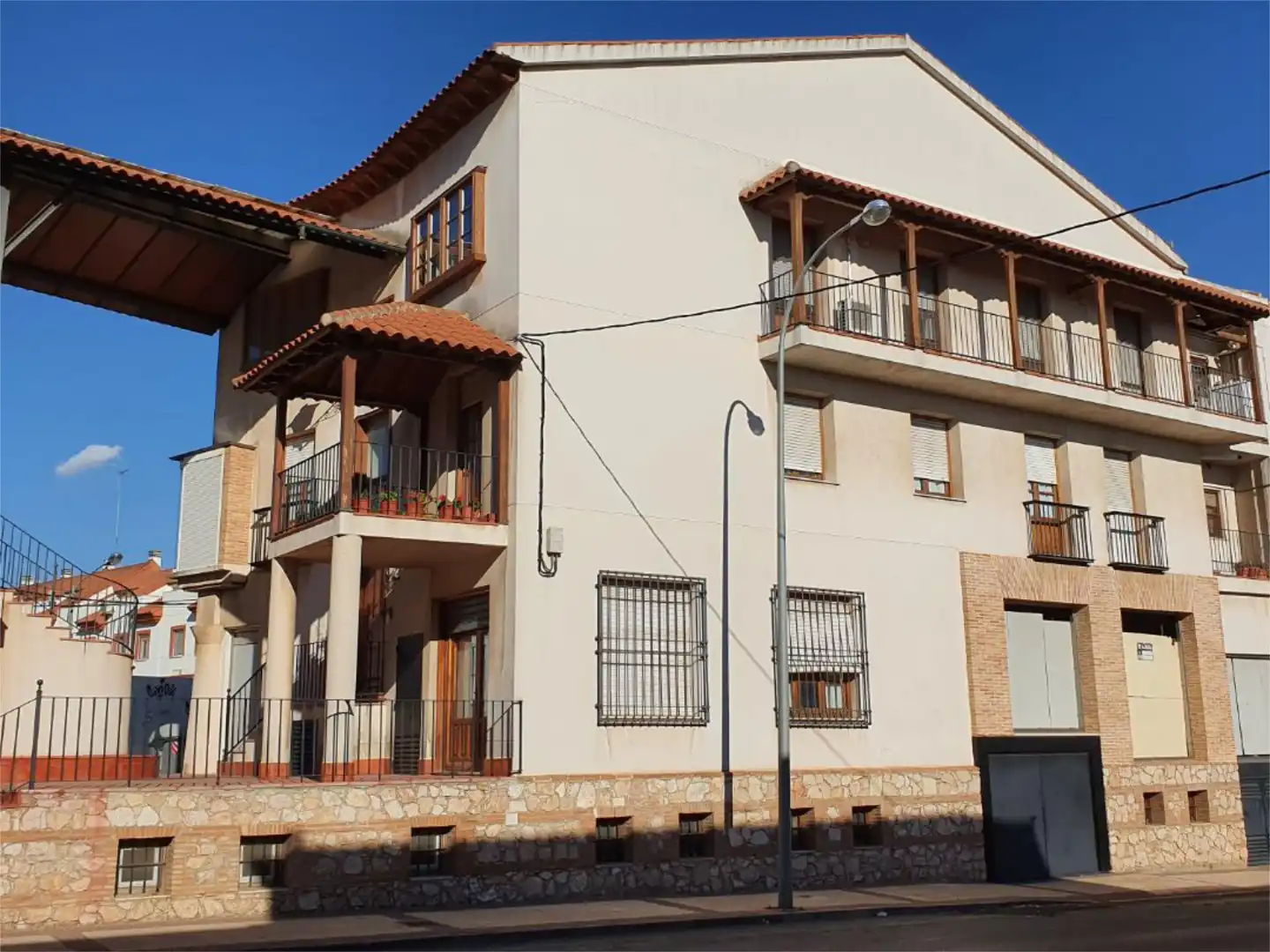 Commercial properties for rent in Calle Agustín de la Fuente, 2, Campo de Criptana Exterior view of Commercial properties for rent in Campo de Criptana