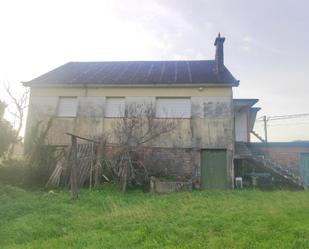 Vista exterior de Casa o xalet en venda en Pontevedra Capital  amb Traster