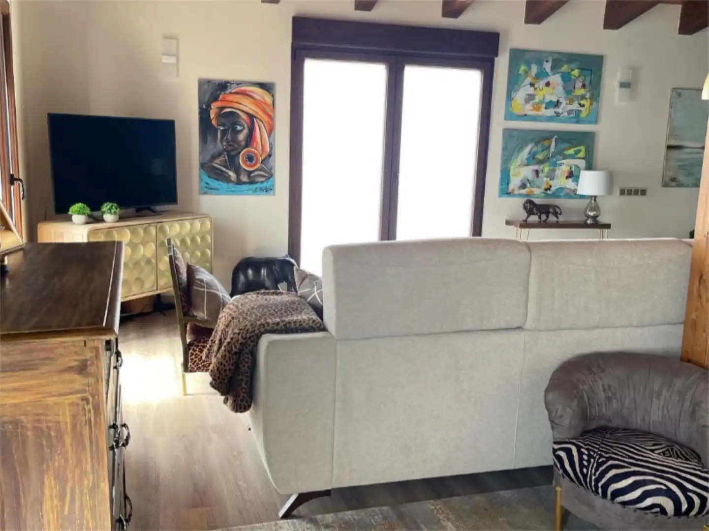 Sala d'estar de Casa adosada en venda en Roales amb Aire condicionat