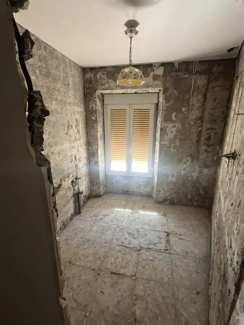 Casa adosada en venda a Avenida de la Constitución, 90, La Villa de Don Fadrique Bany de Casa adosada en venda en La Villa de Don Fadrique amb Terrassa, Traster i Moblat