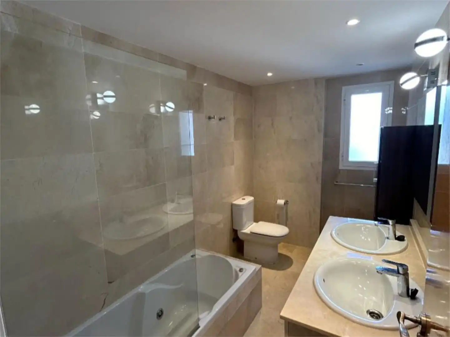 Flat for sale in Calle Madrid, 9, La Mairena Bathroom of Flat for sale in Ojén with Air Conditioner, Heating and Terrace