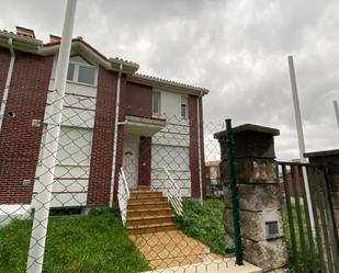 Vista exterior de Casa o xalet en venda en Castro-Urdiales