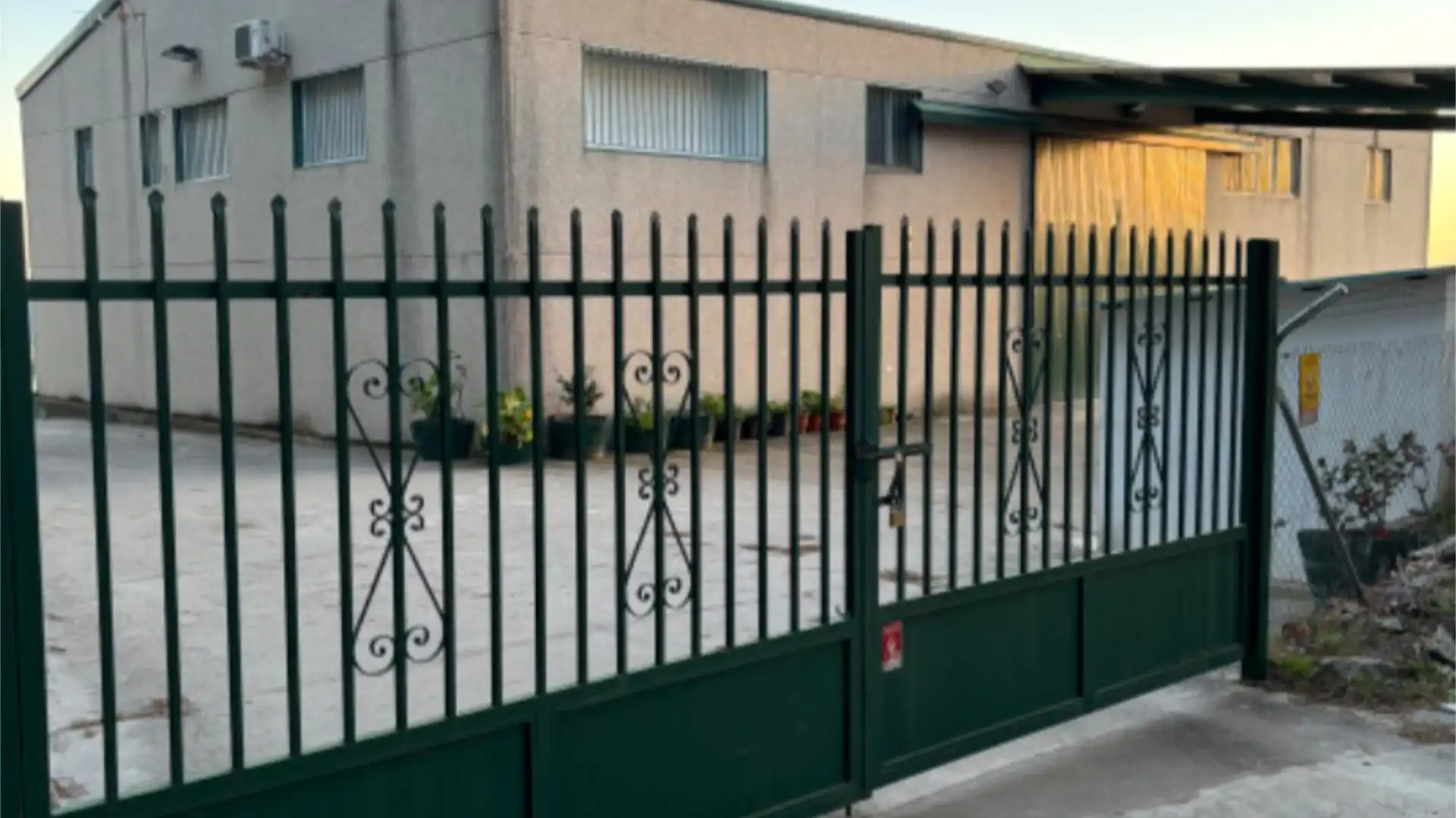 Exterior view of Industrial buildings for sale in Arenas de San Pedro  with Air Conditioner, Heating and Furnished