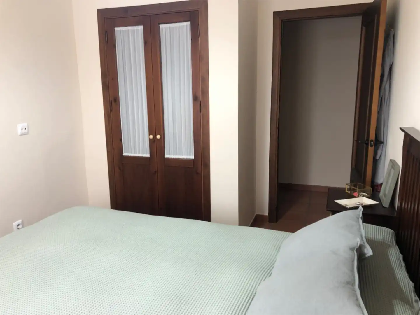 Dormitori de Casa o xalet en venda en Bornos amb Aire condicionat i Jardí privat