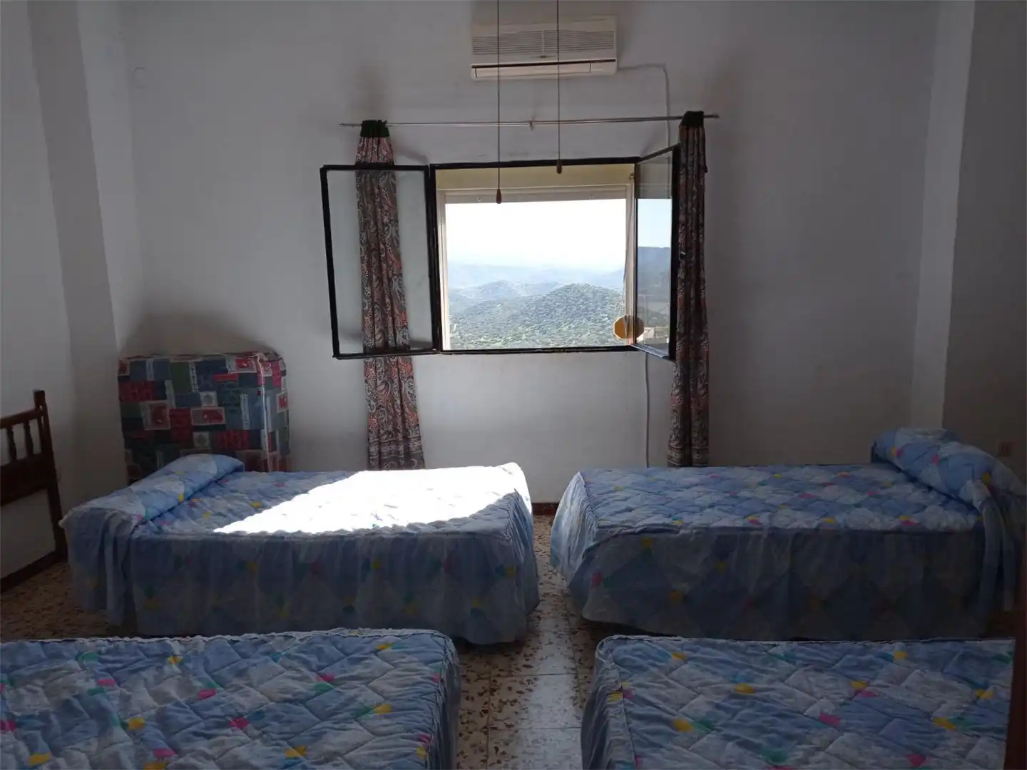 Schlafzimmer von Wohnung zum Verkauf in Zufre mit Klimaanlage und Möbliert