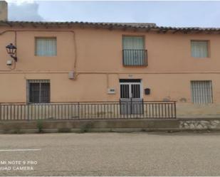Vista exterior de Casa adosada en venda en Cuenca de Campos