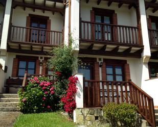 Jardí de Casa o xalet de lloguer en Val de San Vicente  amb Calefacció, Jardí privat i Moblat