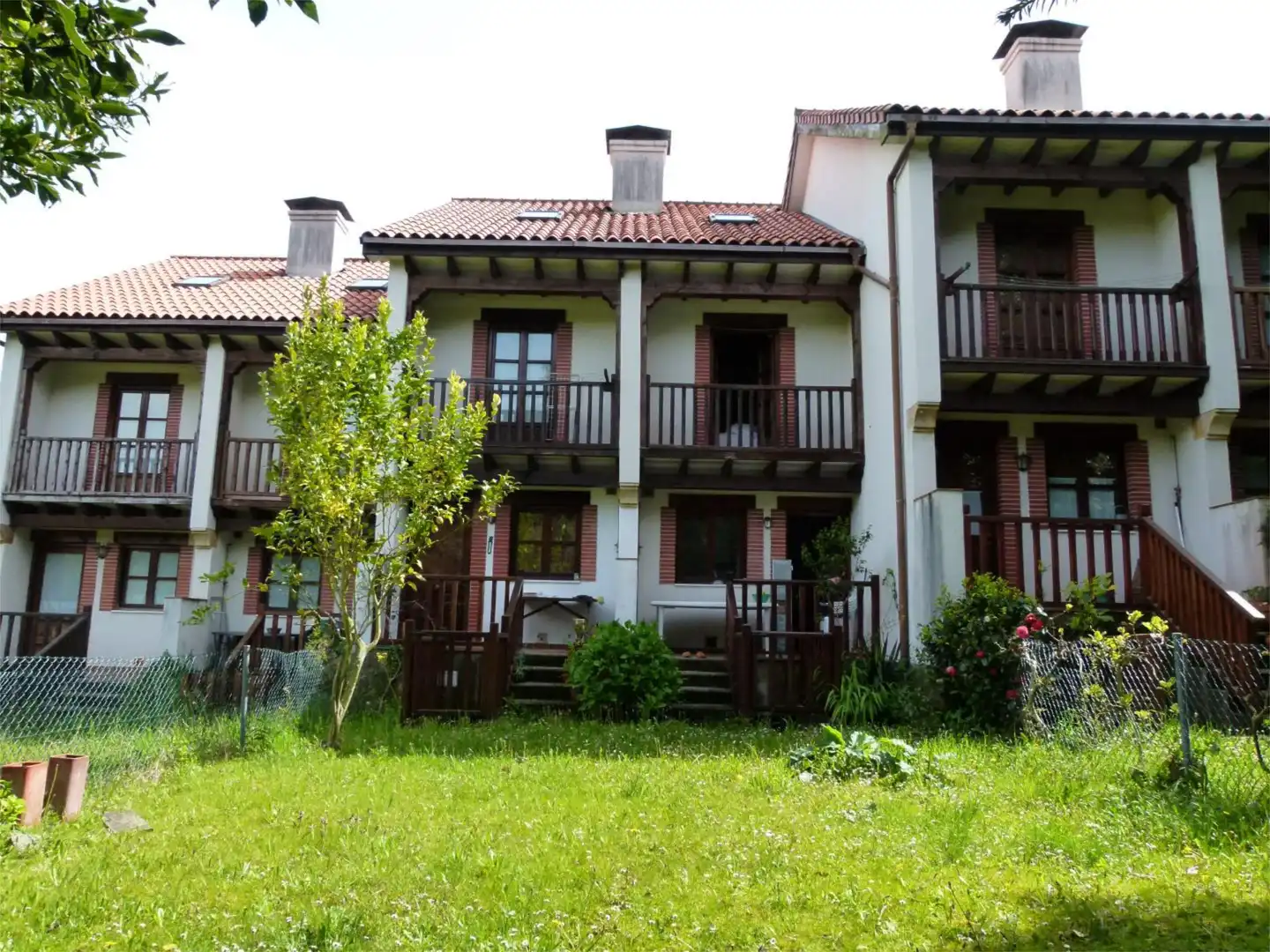 Vista exterior de Casa o chalet de alquiler en Val de San Vicente  con Calefacción, Jardín privado y Amueblado
