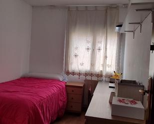 Dormitori de Casa o xalet per a compartir en  Barcelona Capital amb Calefacció, Jardí privat i Moblat