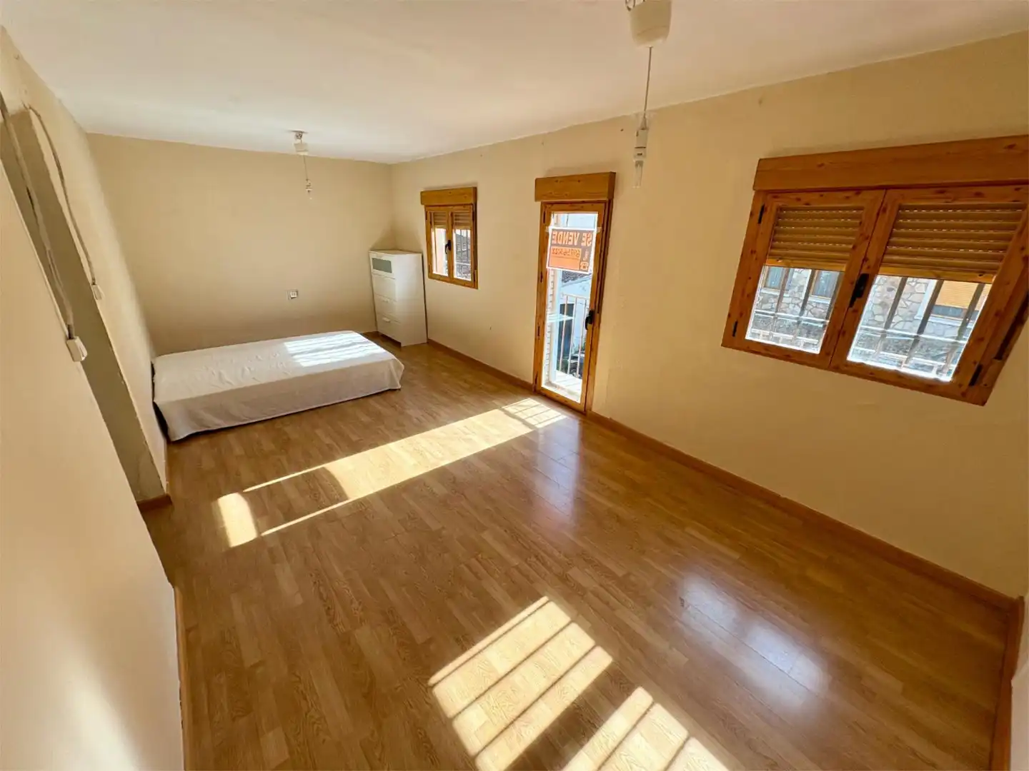 Casa adosada en venta en Calle Morales, 28, Casavieja Casa adosada en venta en Casavieja con Calefacción, Trastero y Amueblado