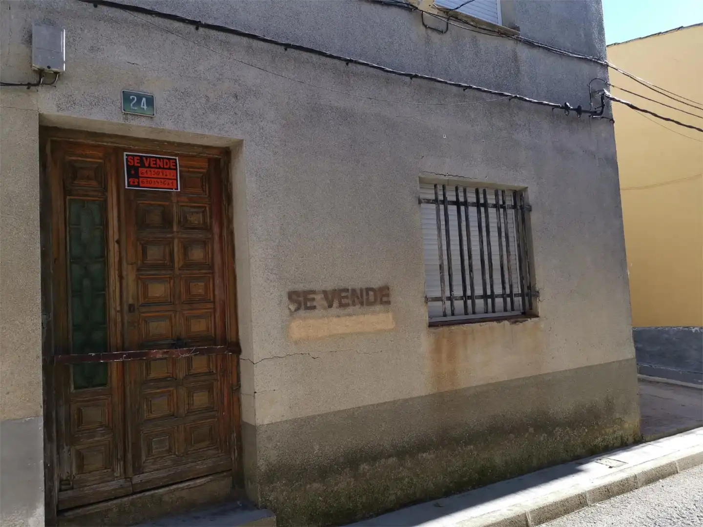 Vista exterior de Casa adosada en venta en Saelices