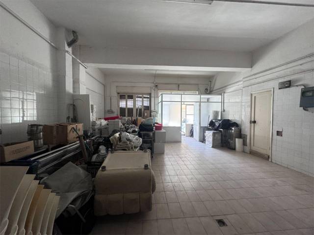 Local comercial en Venta en Carrer de Torres Quevedo, 13 en Carolinas Bajas
