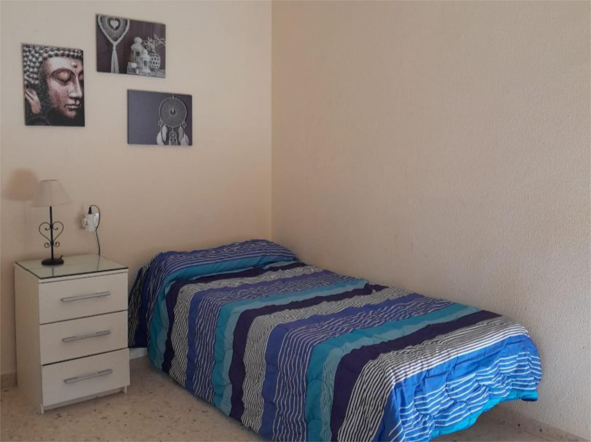 Bedroom of Flat to share in San Cristóbal de la Laguna  with Air Conditioner, Heating and Private garden