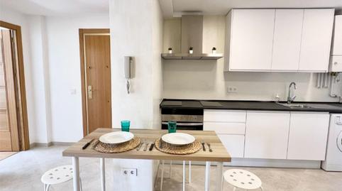 Photo 5 of Flat to share in Calle de las Clavelinas, 19, Valdeacederas, Madrid