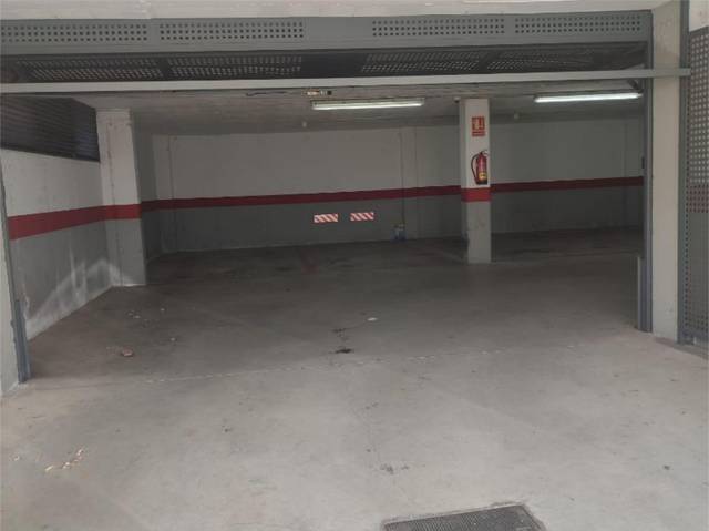 Garaje en Alquiler en Carrer Mare de Déu de la Mercè, 36 en Tiana
