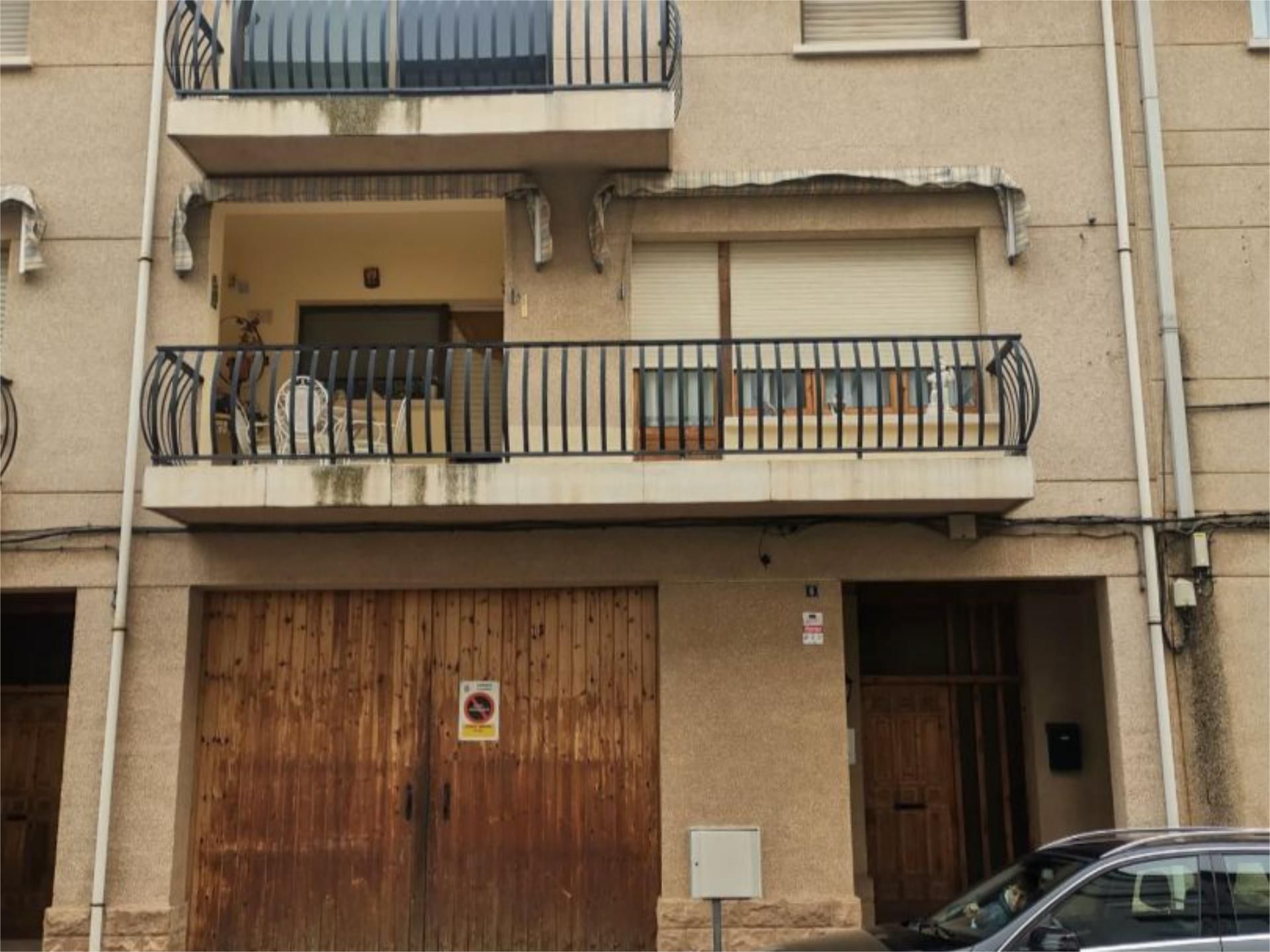 Vista exterior de Casa adosada en venda en Agramunt amb Aire condicionat, Calefacció i Traster