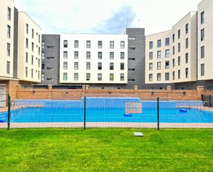 Piscina de Pis en venda en  Logroño amb Aire condicionat, Jardí privat i Parquet